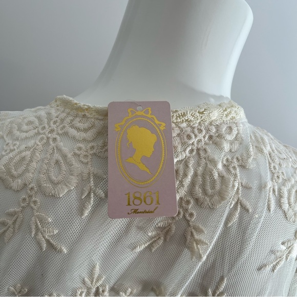 [M] MAIN STRIP Lace Tunic - Picture 7 of 13